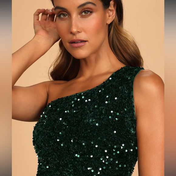 Lulus Endless Luxe Dark Green Sequin Velvet One-Shoulder Mini Dress NWT - Picture 2 of 4